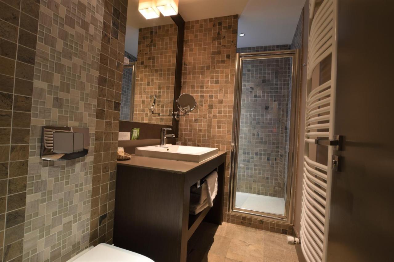 Logis Auberge Saint Simond エクスレバン エクステリア 写真