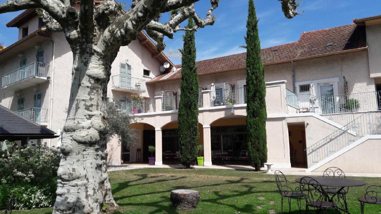Logis Auberge Saint Simond エクスレバン エクステリア 写真