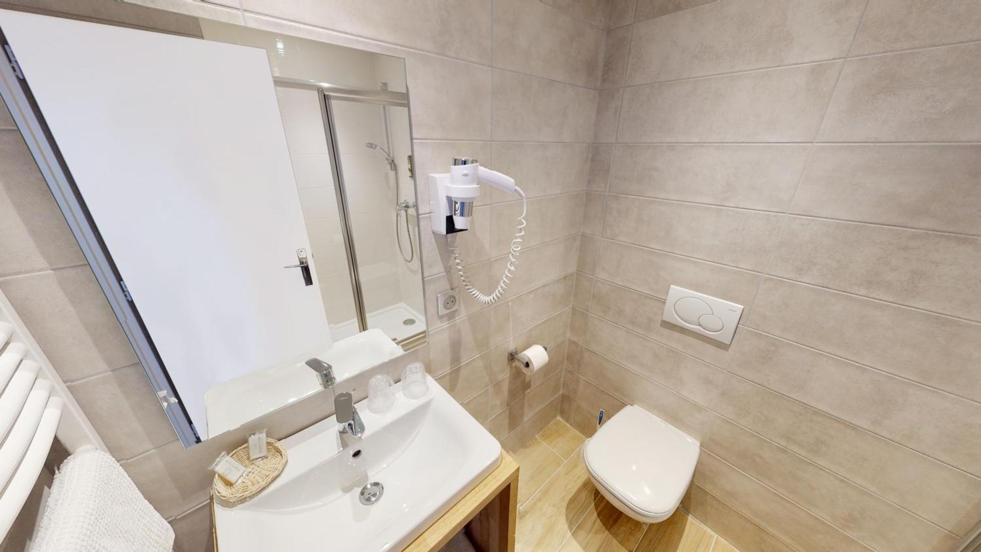 Logis Auberge Saint Simond エクスレバン エクステリア 写真