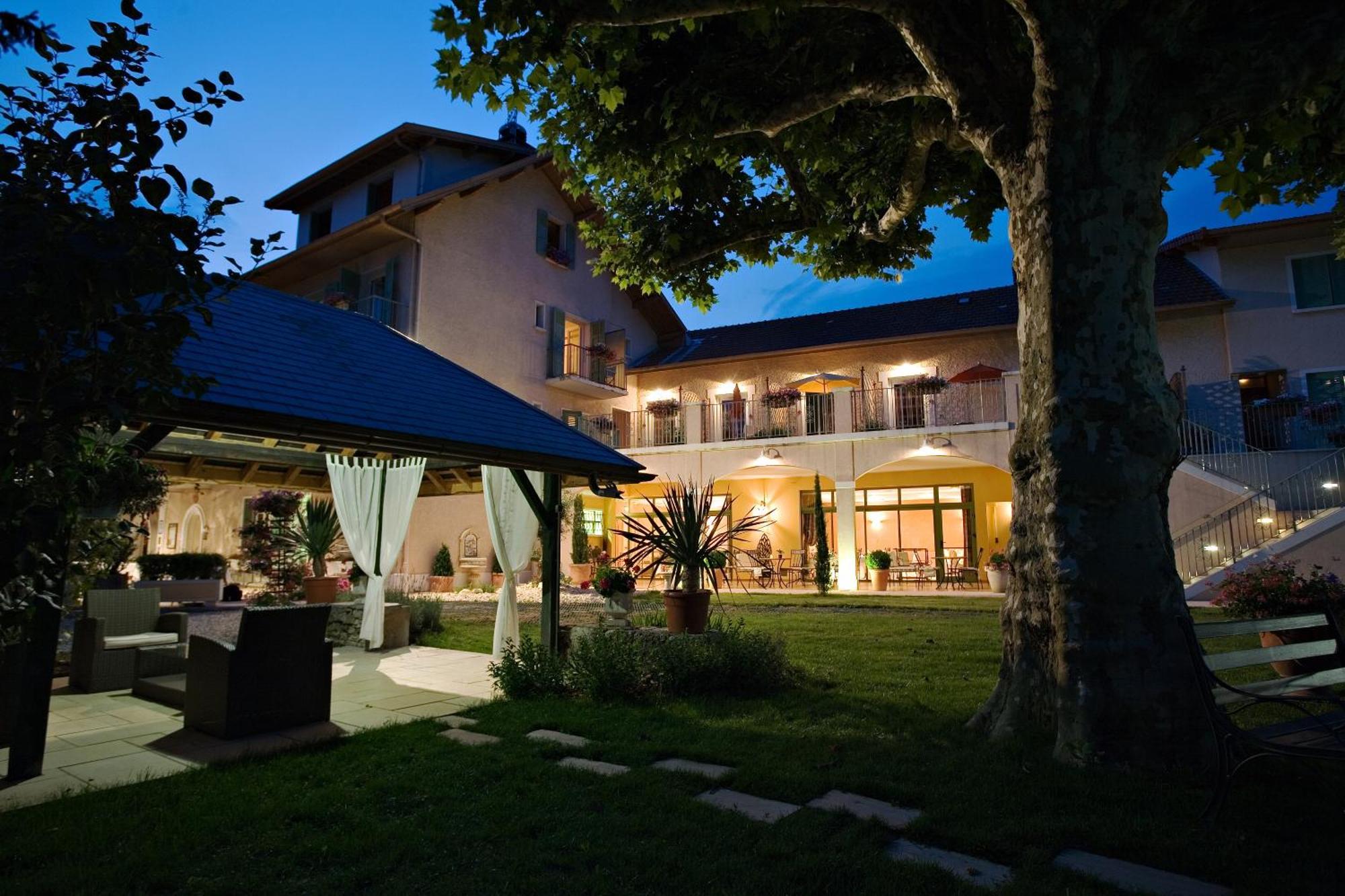 Logis Auberge Saint Simond エクスレバン エクステリア 写真