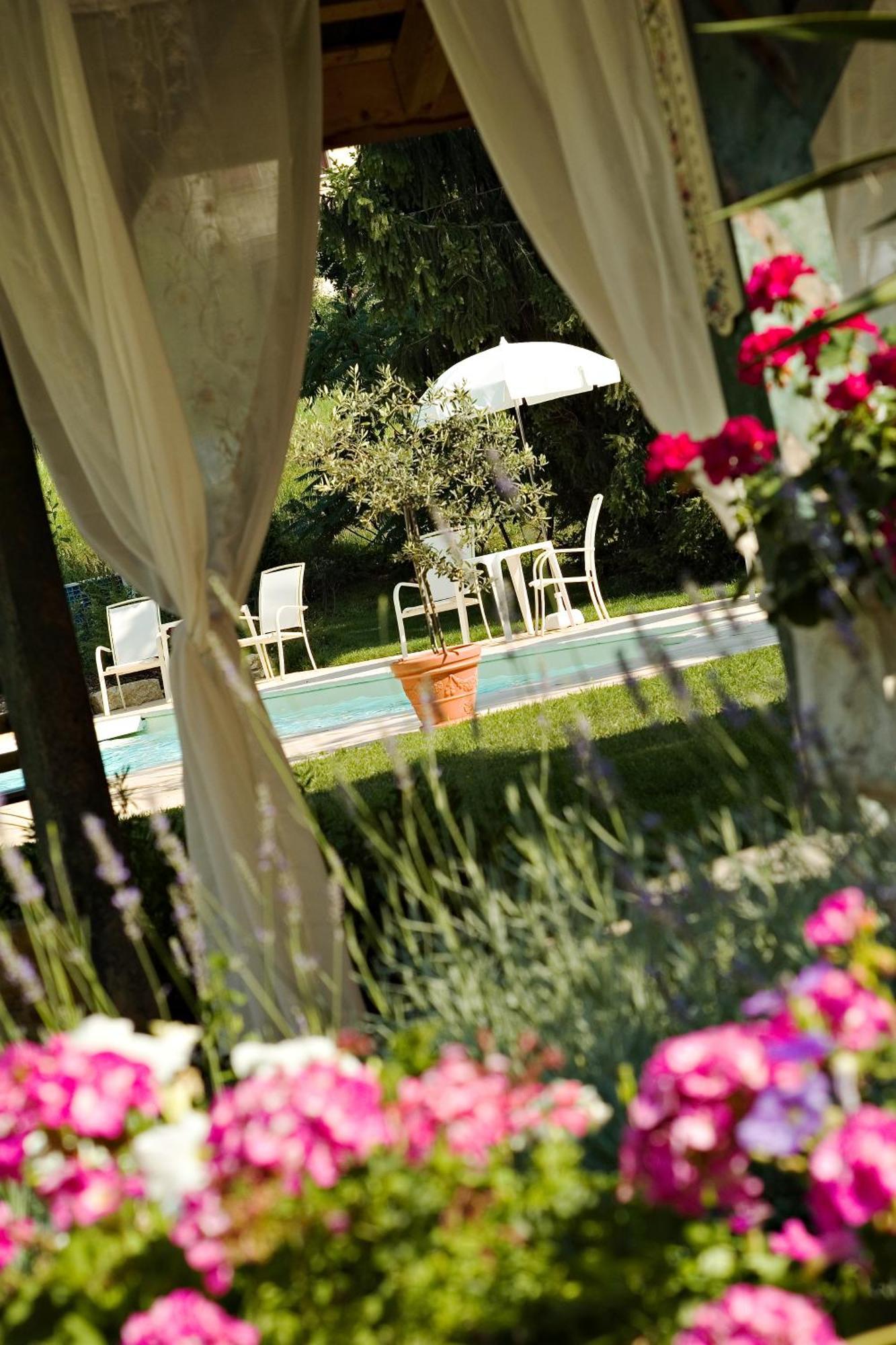 Logis Auberge Saint Simond エクスレバン エクステリア 写真