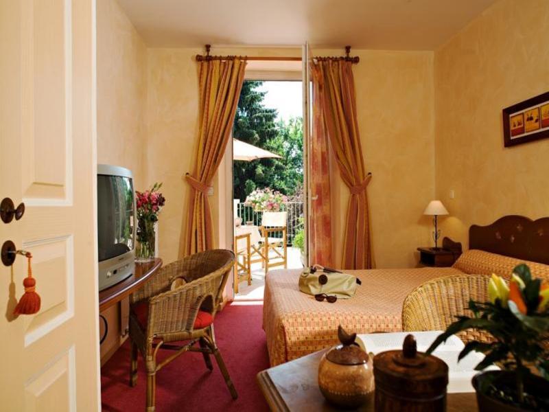 Logis Auberge Saint Simond エクスレバン エクステリア 写真
