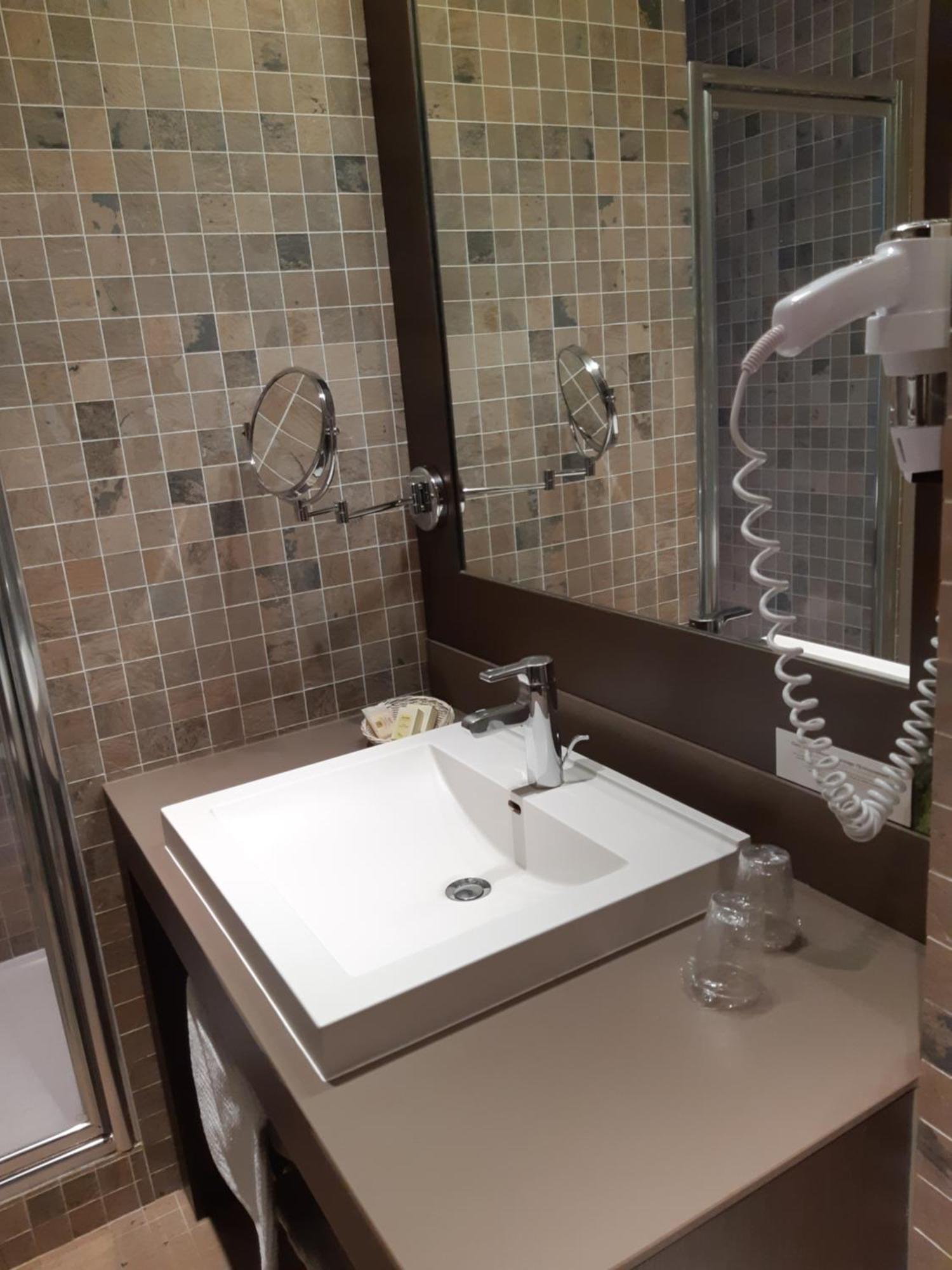 Logis Auberge Saint Simond エクスレバン エクステリア 写真